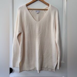 Athleta Like New Hanover Refined V-Neck Sweater size Large cream / ivory / bone